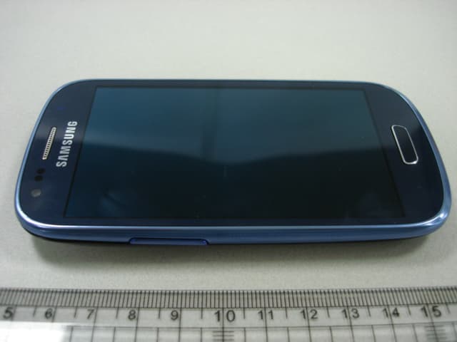 Portable Handset with Multi-Band GSM/EDGE/LTE, WCDMA, WLAN, Bluetooth and RFID - FCC ID A3LSMG730A - Samsung Electronics Co Ltd (2)