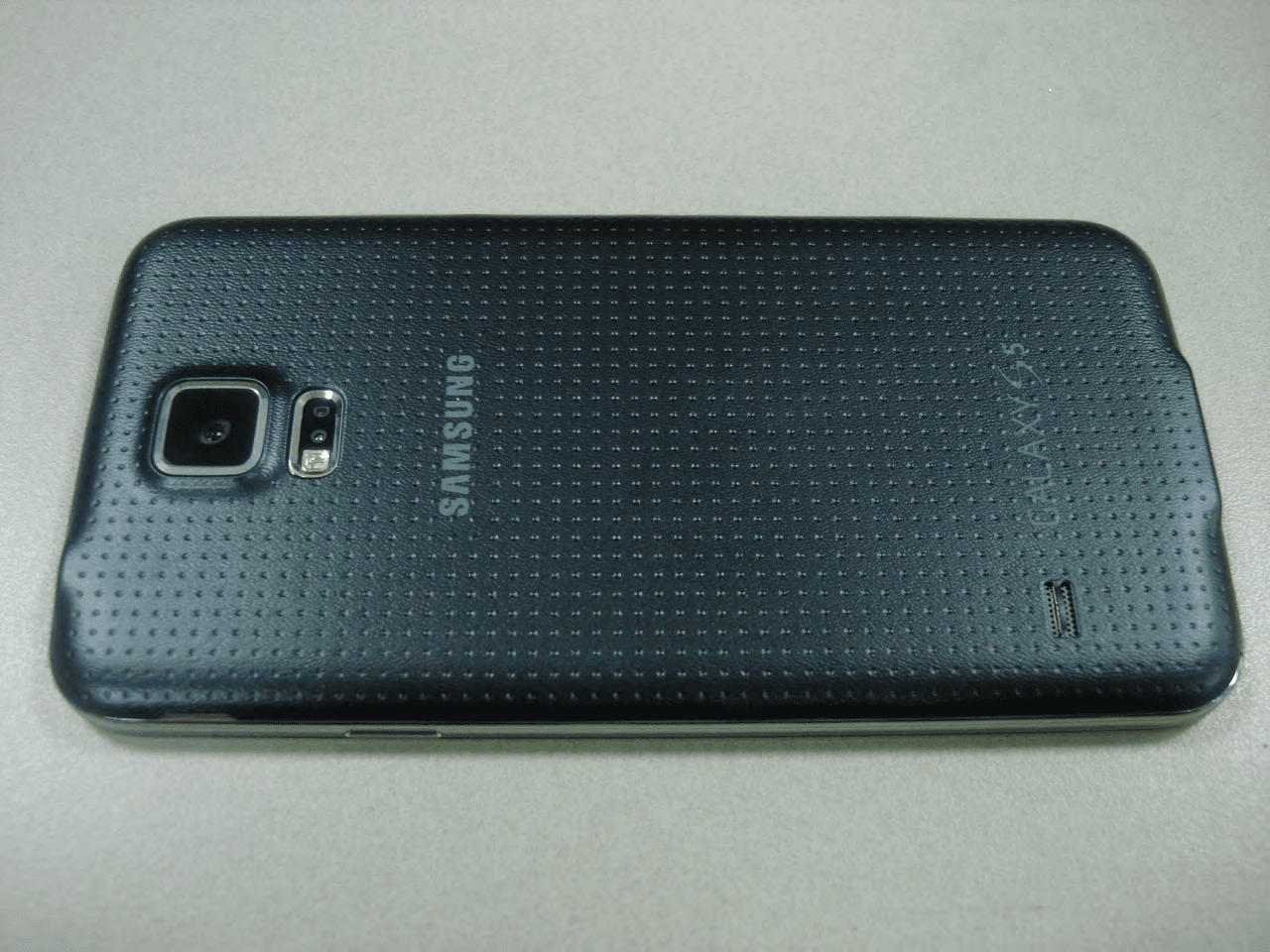 Multi band GSM/EDGE/UMTS/LTE Phone with WLAN, Bluetooth, RFID, and ANT+ - FCC ID A3LSMG900T - Samsung Electronics Co Ltd (2)