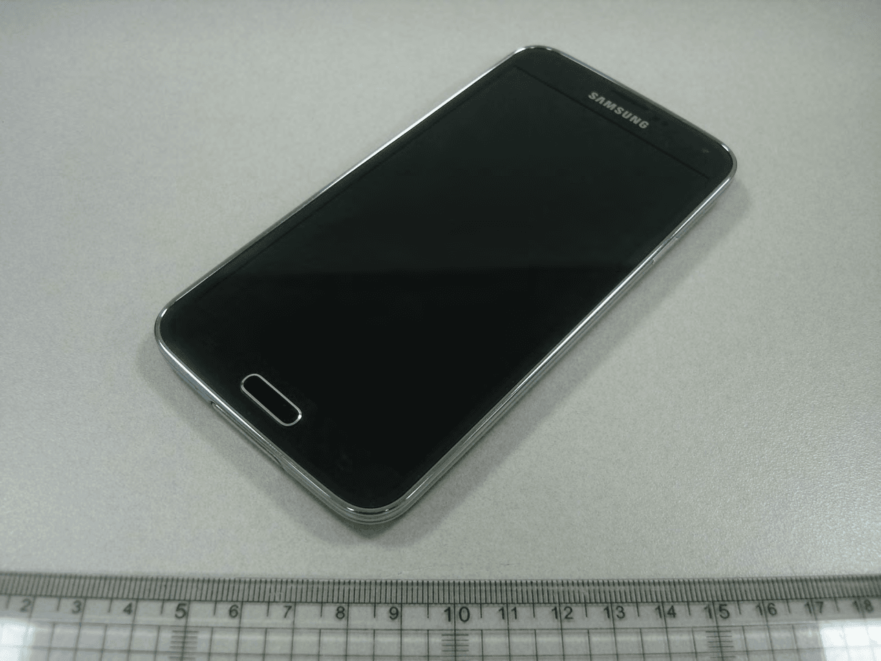Multi-band GSM/EDGE/UMTS/LTE Phone with WLAN, Bluetooth, RFID, and ANT+ - FCC ID A3LSMG901F - Samsung Electronics Co Ltd (5)
