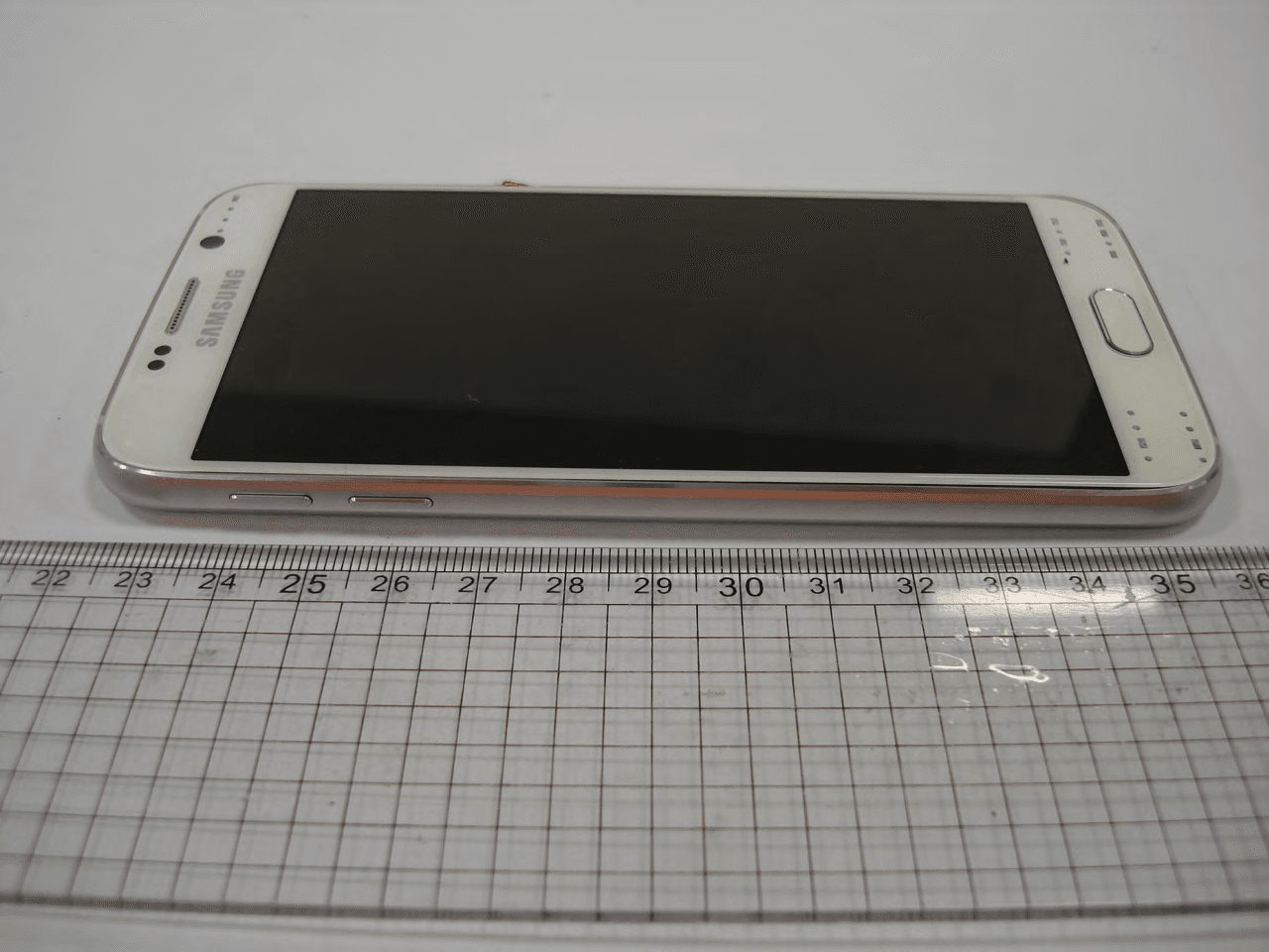 Multi-band GSM/EDGE/UMTS/LTE Phone with WLAN, Bluetooth, RFID, and ANT+ - FCC ID A3LSMG9200 - Samsung Electronics Co Ltd (2)