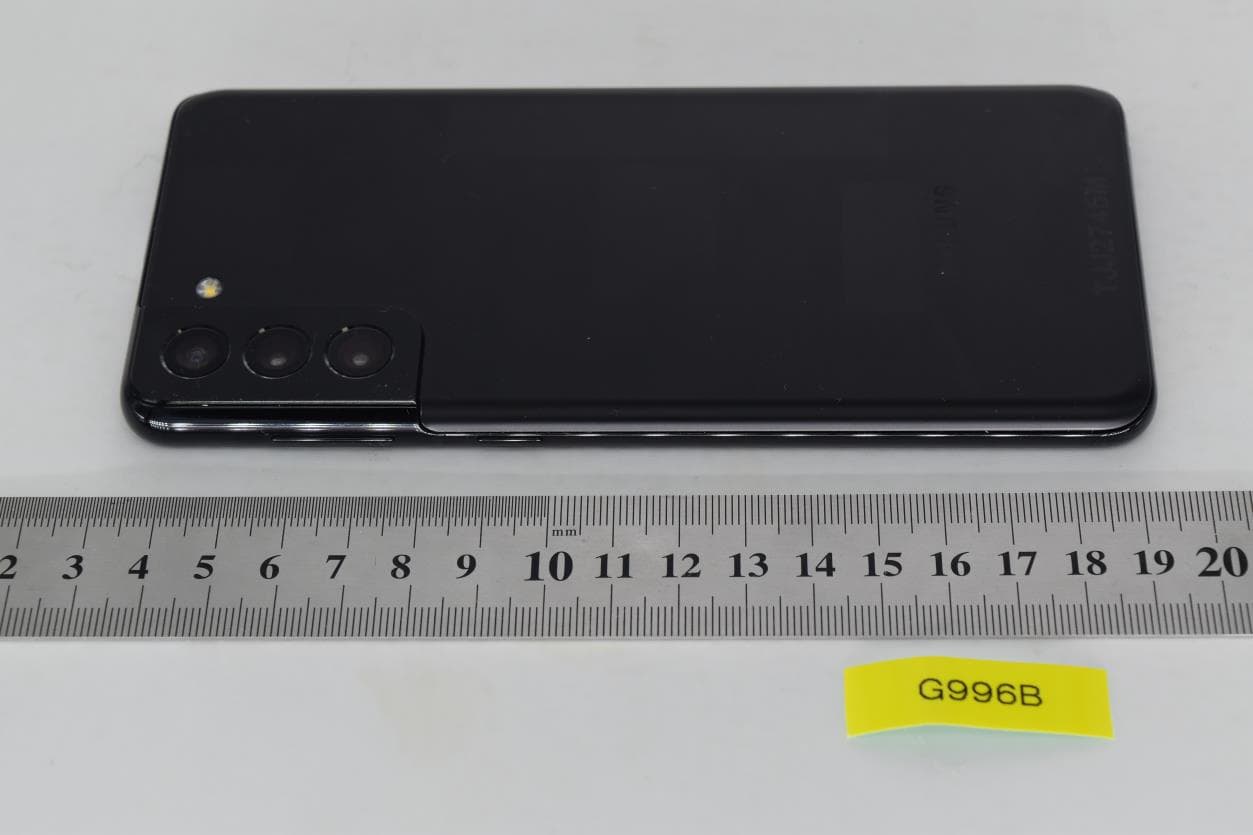 GSM/WCDMA/LTE/5G NR Phone + BT/BLE, DTS/UNII a/b/g/n/ac/ax, UWB, WPT and NFC - FCC ID A3LSMG996B - Samsung Electronics Co Ltd (3)