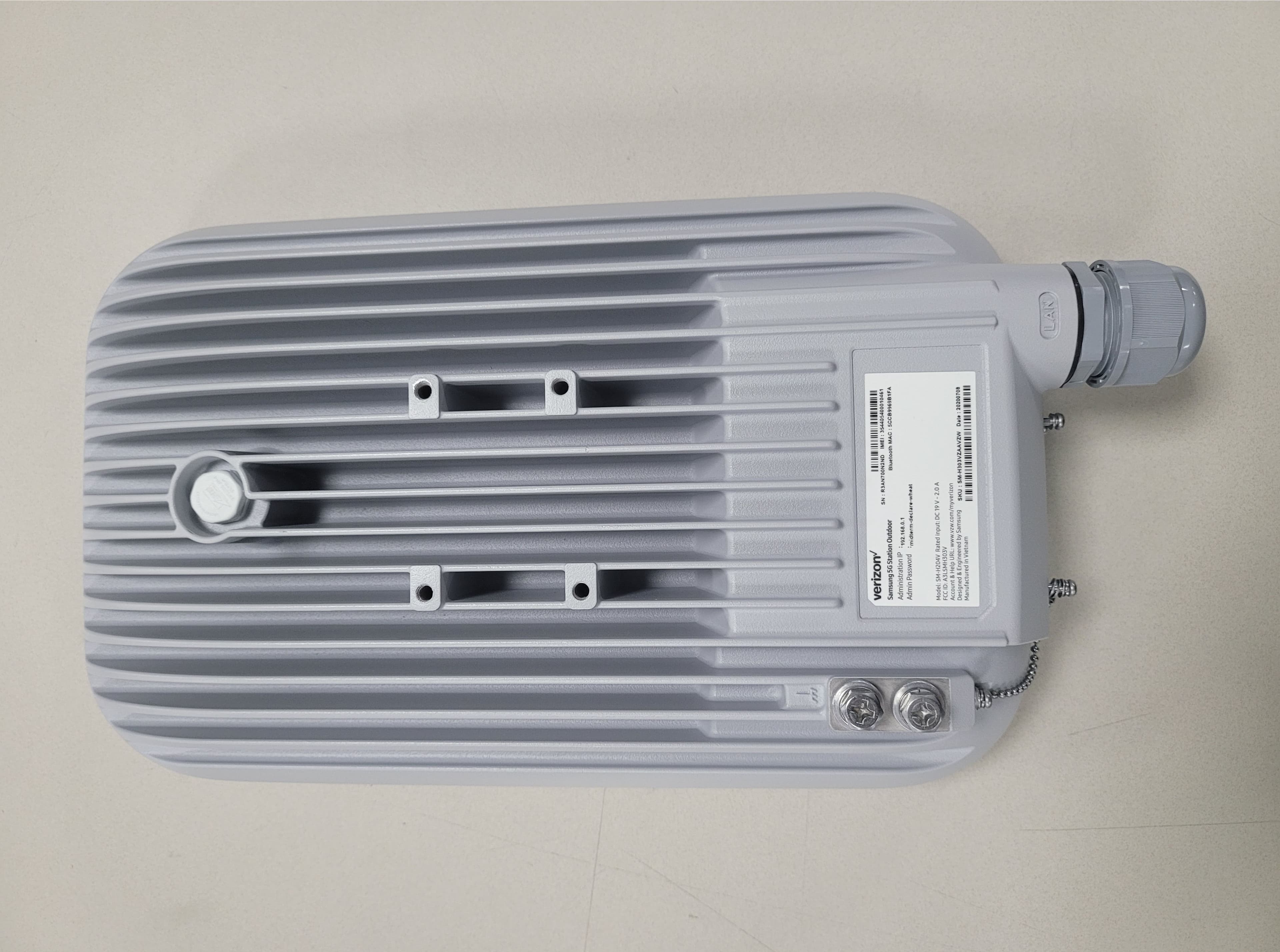 Outdoor Customer Premises Equipment - FCC ID A3LSMH303V - Samsung Electronics Co Ltd (2)
