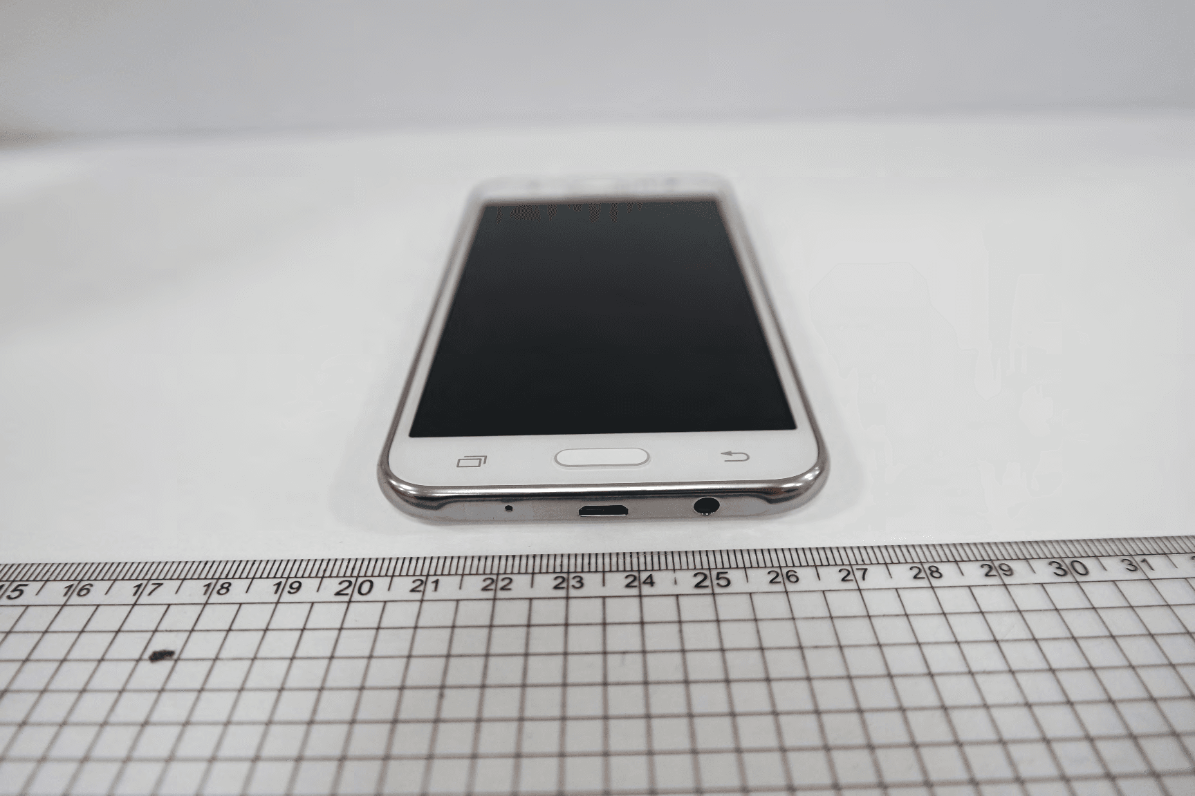 Multi-Band GSM/WCDMA/LTE Phone with WLAN, Bluetooth, RFID and ANT+ - FCC ID A3LSMJ500N0 - Samsung Electronics Co Ltd (4)