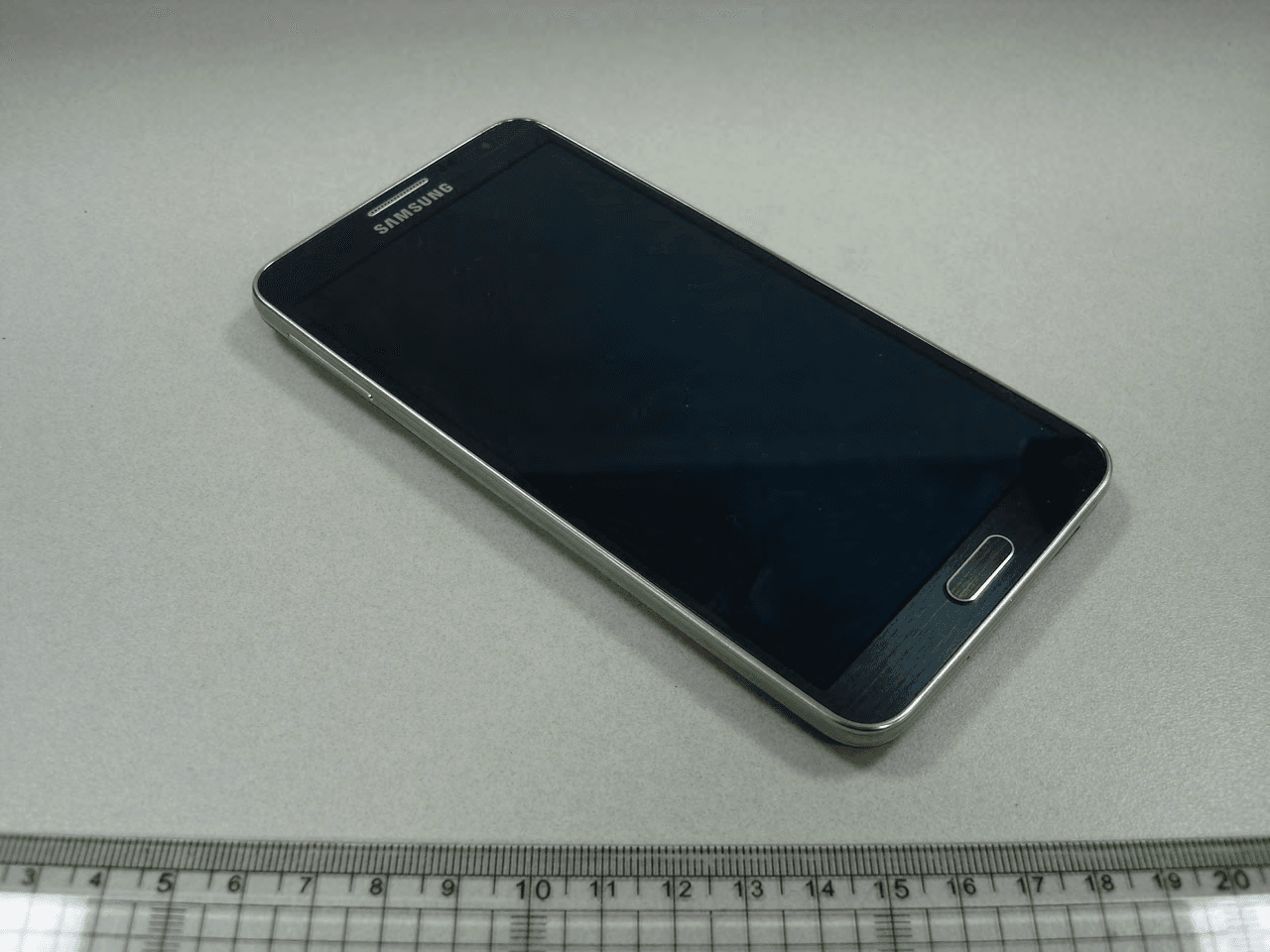 Cellular/PCS GSM/EDGE/UMTS Phone with WLAN, Bluetooth and RFID - FCC ID A3LSMN750 - Samsung Electronics Co Ltd (4)