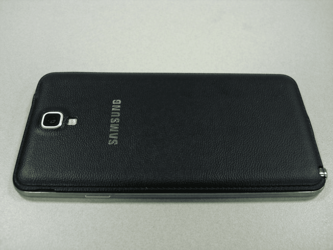 Muti-band GSM/EDGE/UMTS/LTE Phone with WLAN, Bluetooth, RFID and ANT+ - FCC ID A3LSMN7505L - Samsung Electronics Co Ltd (2)