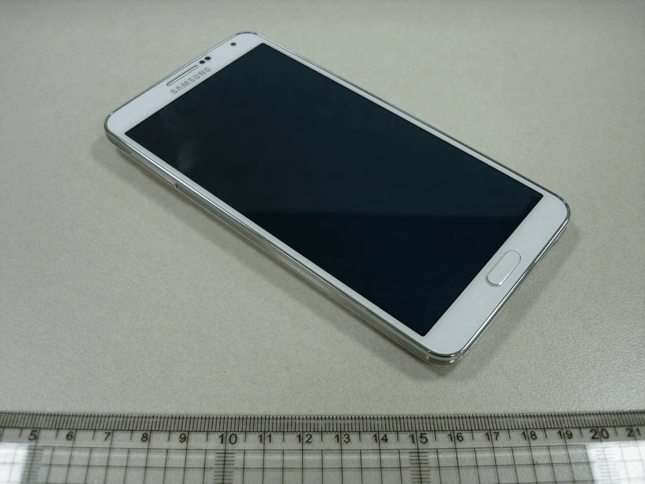 Cellular/PCS GSM/EDGE/UMTS Phone with WLAN, Bluetooth, RFID, and ANT+ - FCC ID A3LSMN9009V - Samsung Electronics Co Ltd (2)