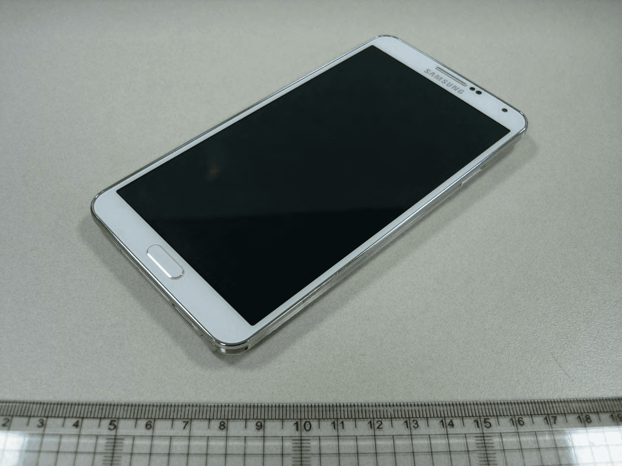 Cellular/PCS GSM/EDGE/UMTS Phone with WLAN, Bluetooth, RFID, and ANT+ - FCC ID A3LSMN9009V - Samsung Electronics Co Ltd (1)