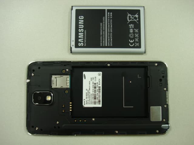 Multi-band GSM/EDGE/UMTS/CDMA/LTE Phone with WLAN, Bluetooth, RFID and ANT+ - FCC ID A3LSMN900P - Samsung Electronics Co Ltd (3)