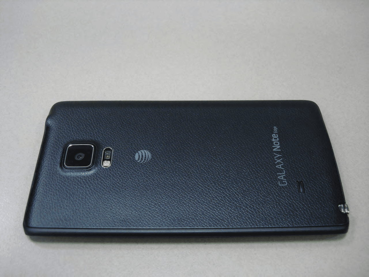 Multi-Band GSM/ EDGE/ UMTS/ LTE Phone with WLAN, Bluetooth, RFID, and ANT+ - FCC ID A3LSMN915A - Samsung Electronics Co Ltd (2)