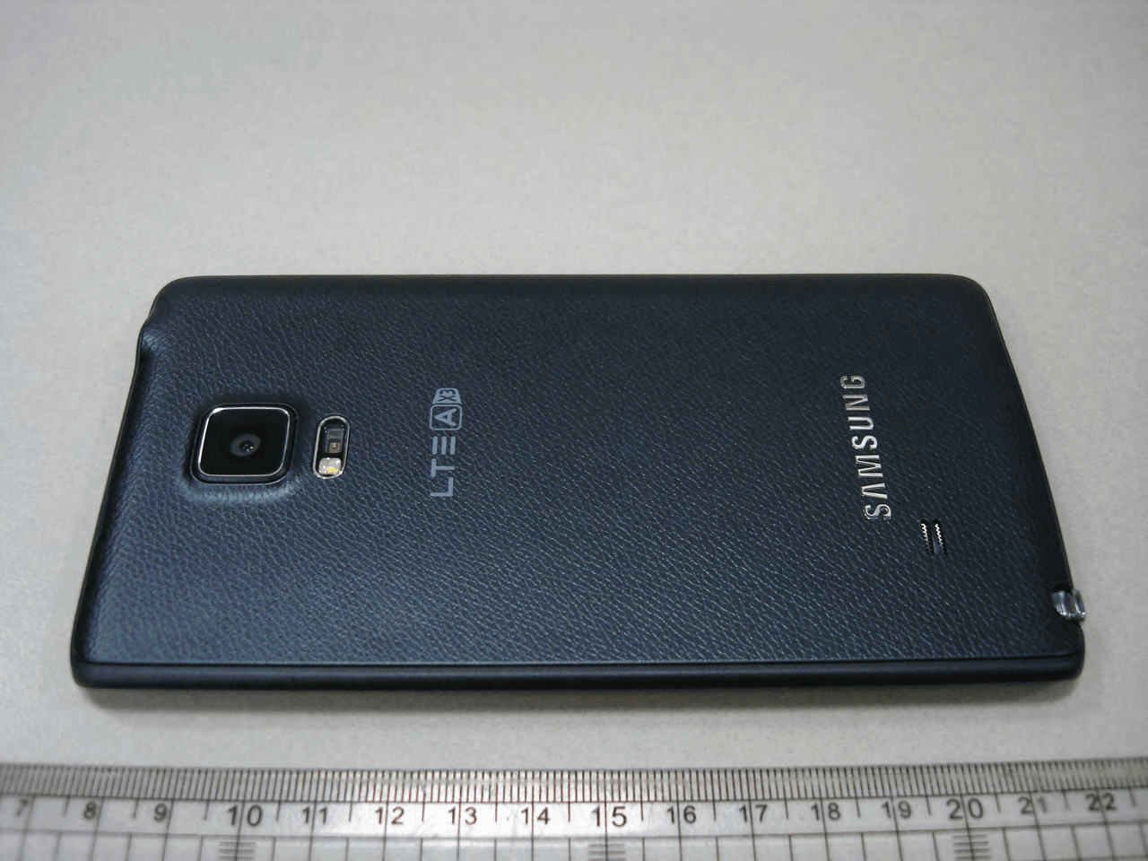 Multi Band GSM/UMTS/LTE Phone with WLAN, BT, RFID and ANT+ - FCC ID A3LSMN915KOR - Samsung Electronics Co Ltd