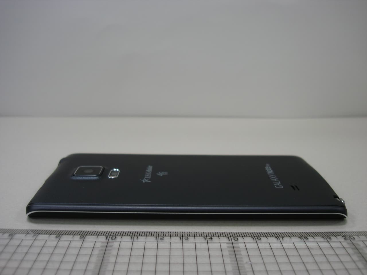 Multi-band CDMA/LTE Phone with WLAN, Bluetooth, RFID, and ANT+ - FCC ID A3LSMN915R4 - Samsung Electronics Co Ltd (3)