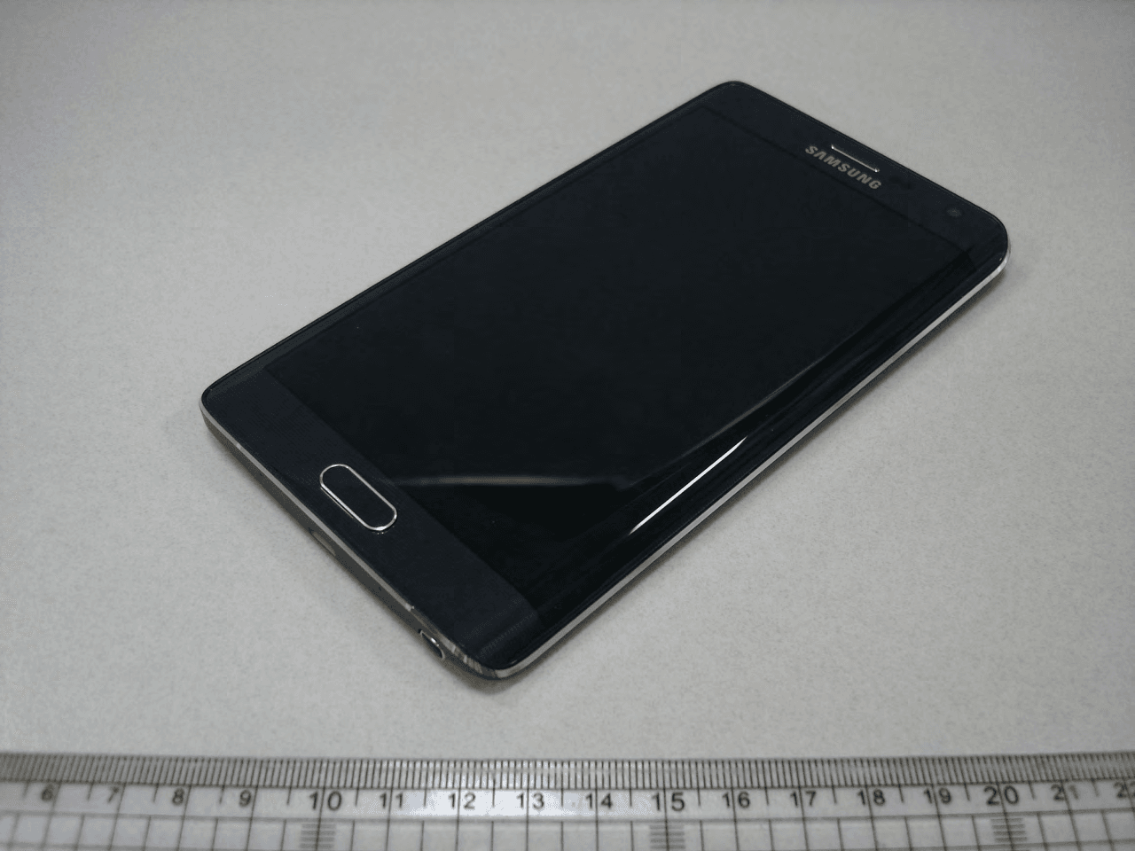 Multi-band GSM/EDGE/UMTS/LTE Phone with WLAN, Bluetooth, RFID, and ANT+ - FCC ID A3LSMN915W8 - Samsung Electronics Co Ltd (4)