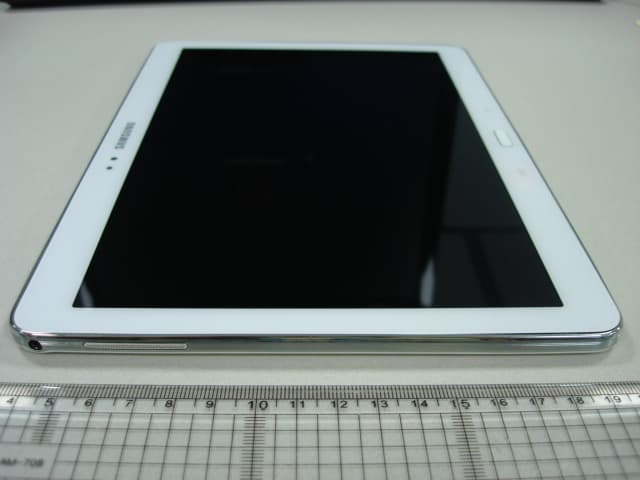 Cellular/ PCS GSM/ EDGE/ WCDMA Portable Tablet with WLAN, Bluetooth and ANT+ - FCC ID A3LSMP601 - Samsung Electronics Co Ltd (4)