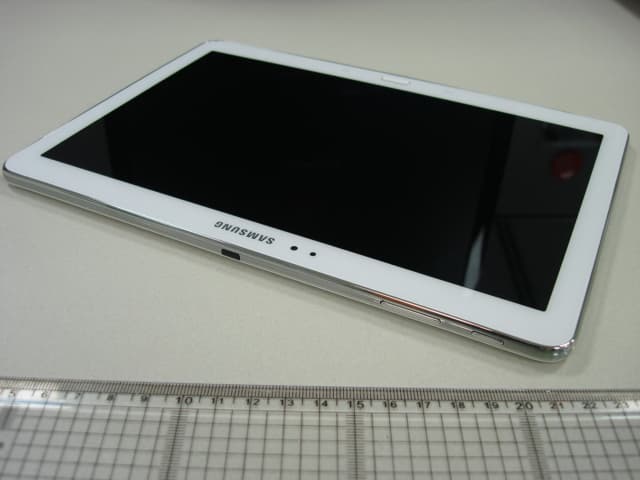 Multi-band GSM/EDGE/WCDMA/LTE Portable Tablet with WLAN, Bluetooth and ANT+ - FCC ID A3LSMP605 - Samsung Electronics Co Ltd (2)