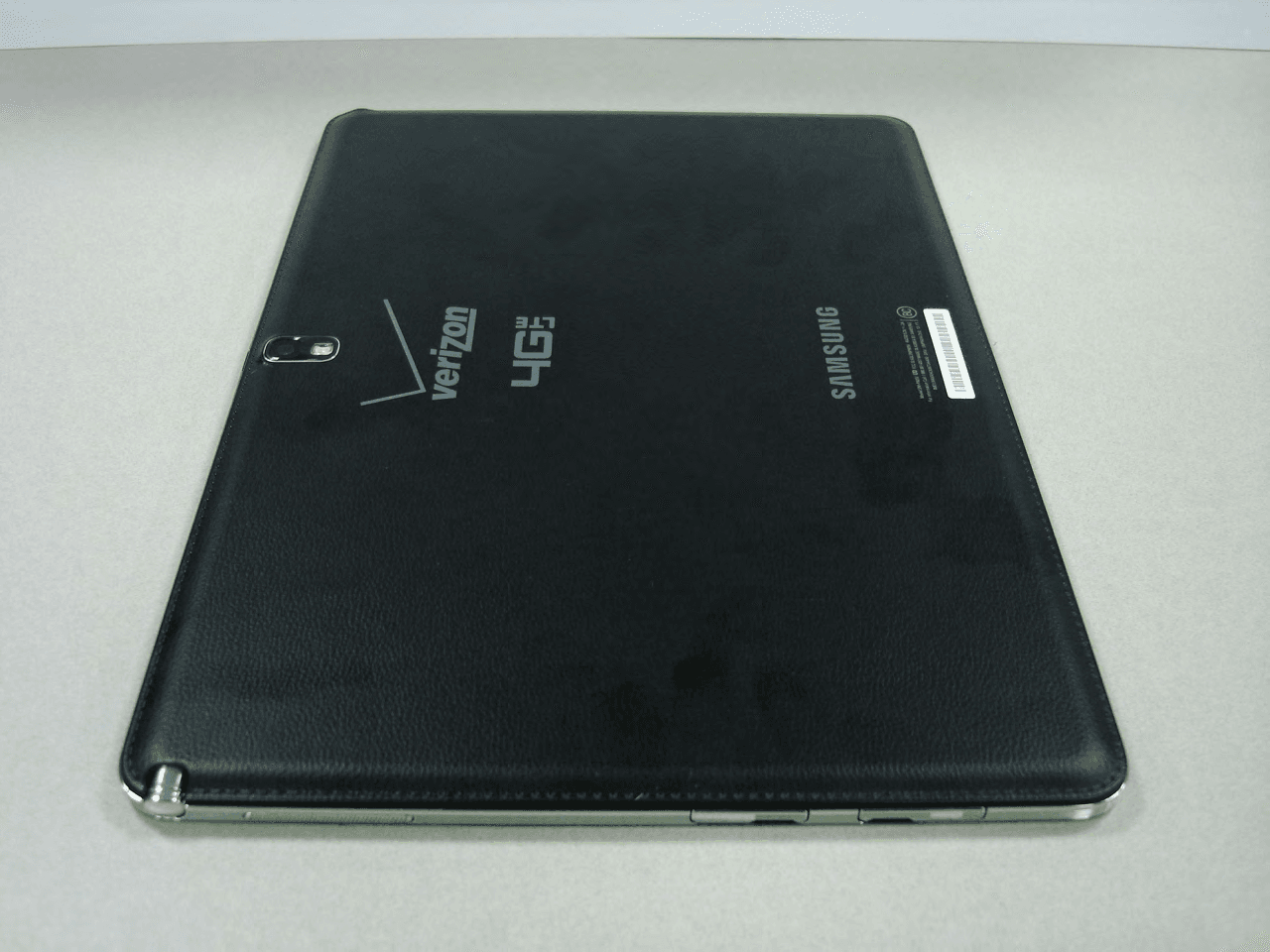 Multi-band GSM/EDGE/WCDMA/LTE Tablet with WLAN, Bluetooth and ANT+ - FCC ID A3LSMP605V - Samsung Electronics Co Ltd (1)