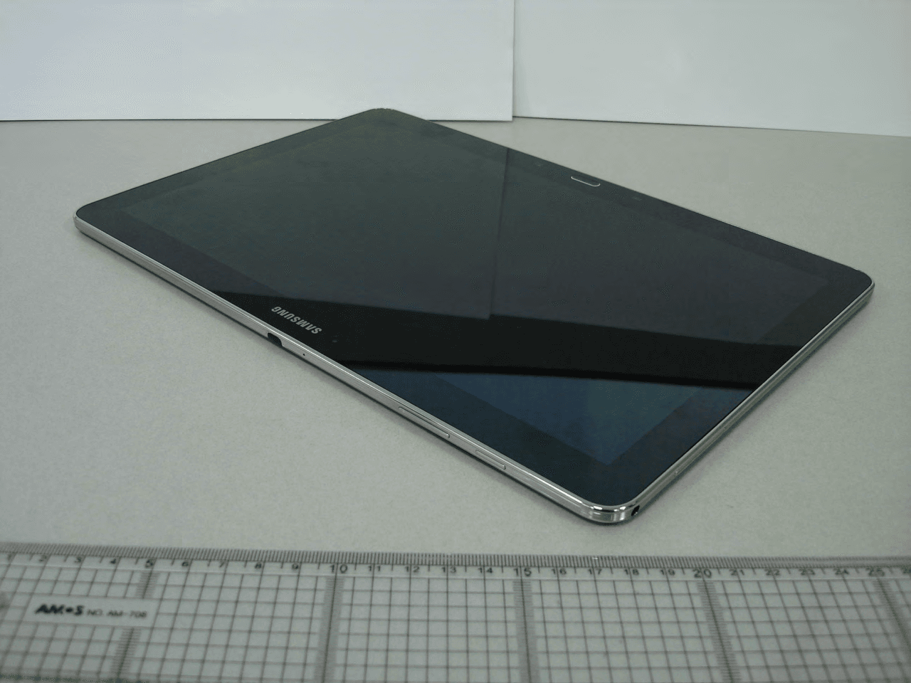 Multi-Band GSM/ EDGE/ WCDMA Tablet with WLAN, Bluetooth and ANT+ - FCC ID A3LSMP901 - Samsung Electronics Co Ltd (5)