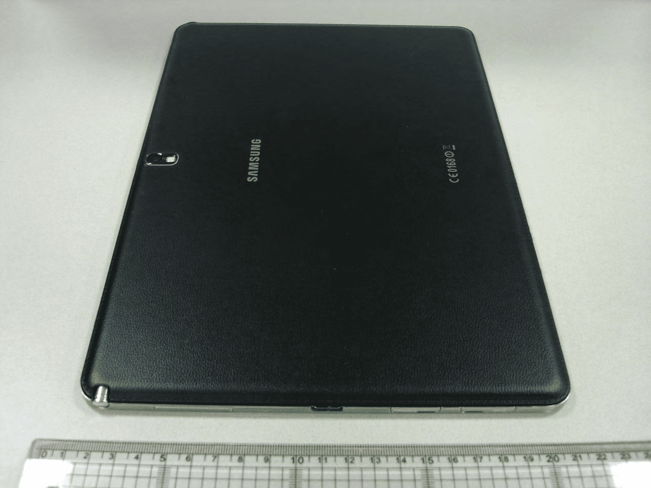 Cellular/PCS GSM/EDGE/UMTS and LTE Tablet with WLAN, BT and ANT+ - FCC ID A3LSMP905A - Samsung Electronics Co Ltd (1)