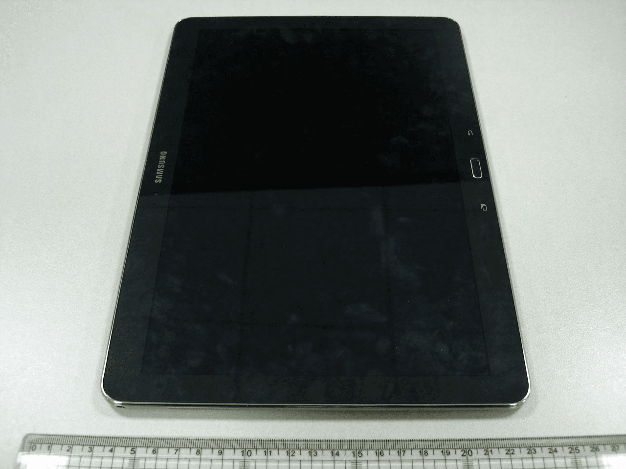 Portable Tablet with Multi-Band WCDMA/LTE, WLAN, Bluetooth and ANT+ - FCC ID A3LSMP907A - Samsung Electronics Co Ltd (2)