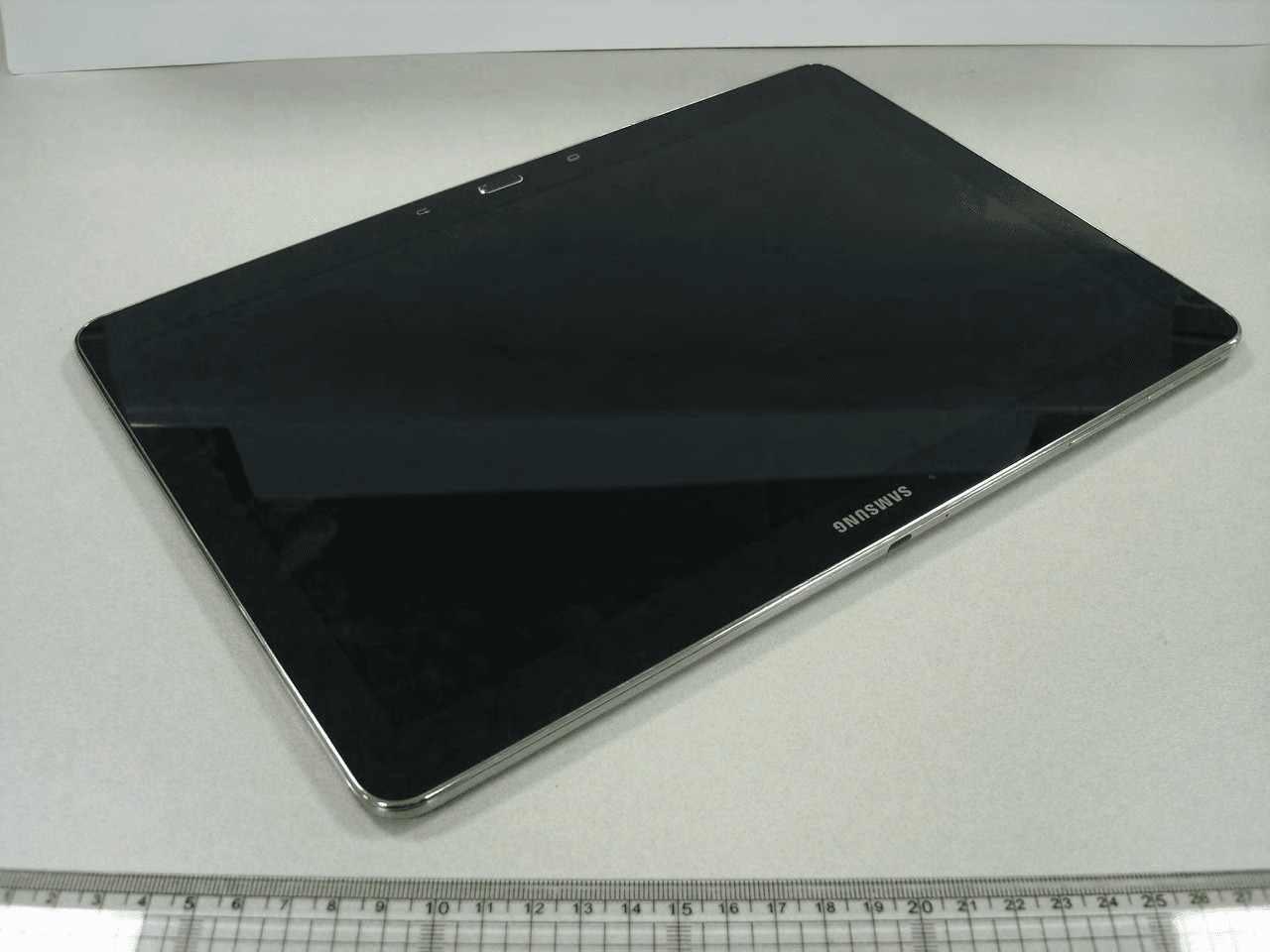 Portable Tablet with Multi-Band WCDMA/LTE, WLAN, Bluetooth and ANT+ - FCC ID A3LSMP907A - Samsung Electronics Co Ltd (5)