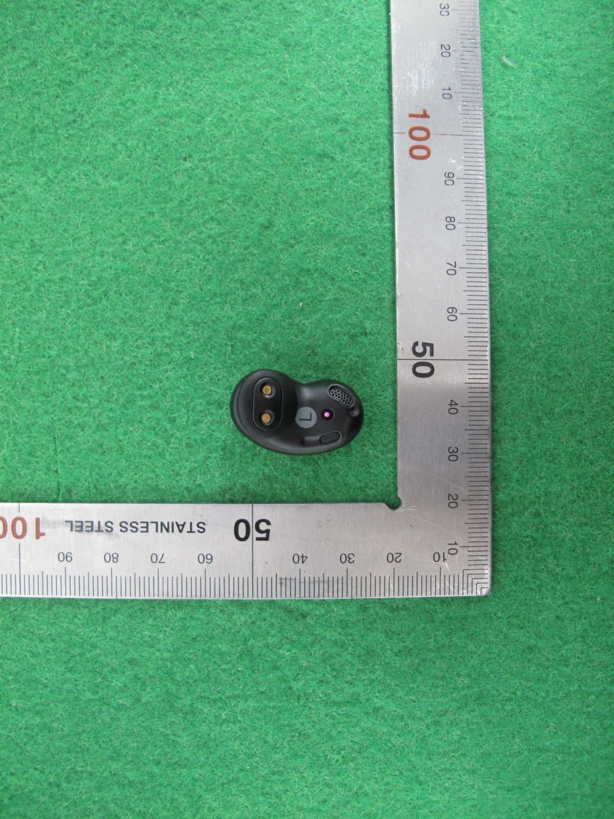 Bluetooth Headset - FCC ID A3LSMR180L - Samsung Electronics Co Ltd (2)