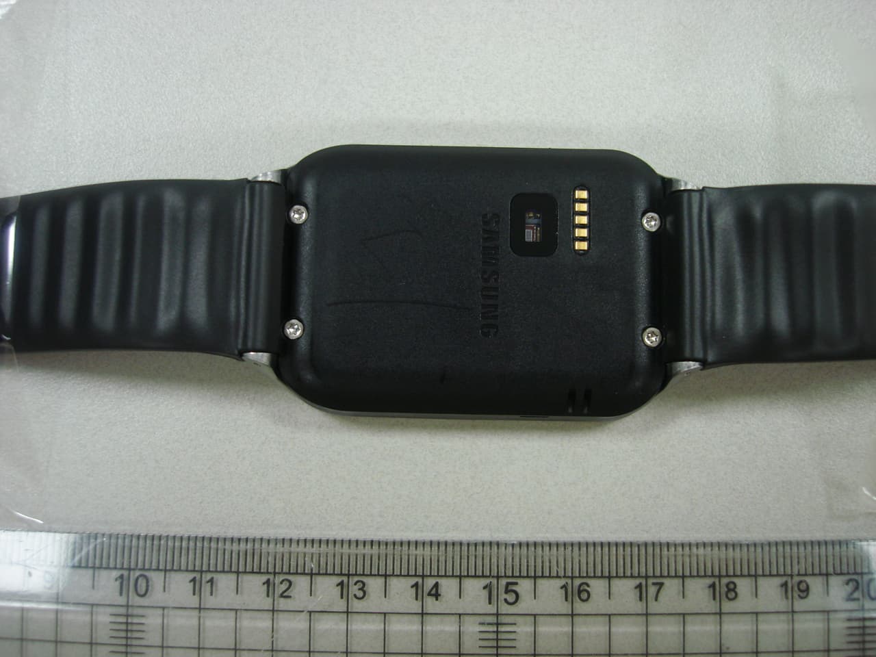 Wrist-worn Device with Bluetooth - FCC ID A3LSMR380 - Samsung Electronics Co Ltd (3)