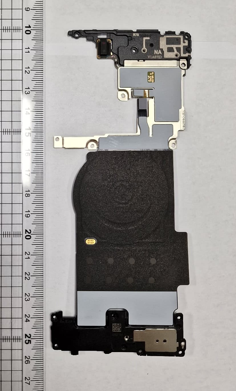 Portable Handset - FCC ID A3LSMS908E - Samsung Electronics Co Ltd (2)