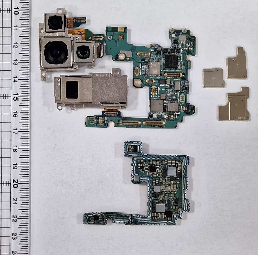 Portable Handset - FCC ID A3LSMS908E - Samsung Electronics Co Ltd (4)