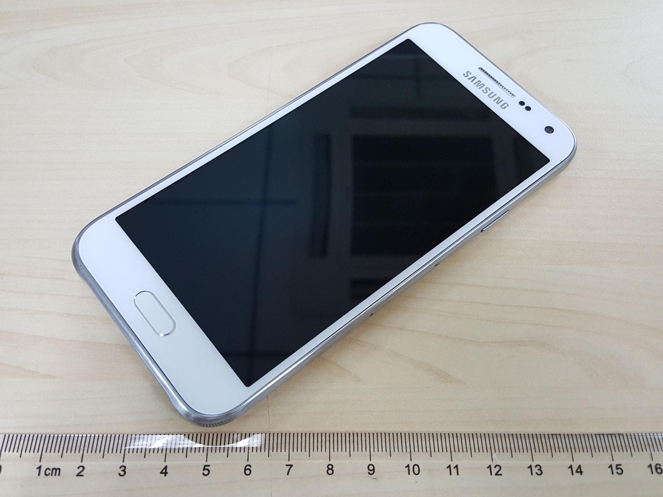 Multi-band CDMA/LTE Phone with WLAN, Bluetooth, and RFID - FCC ID A3LSMS978L - Samsung Electronics Co Ltd (1)
