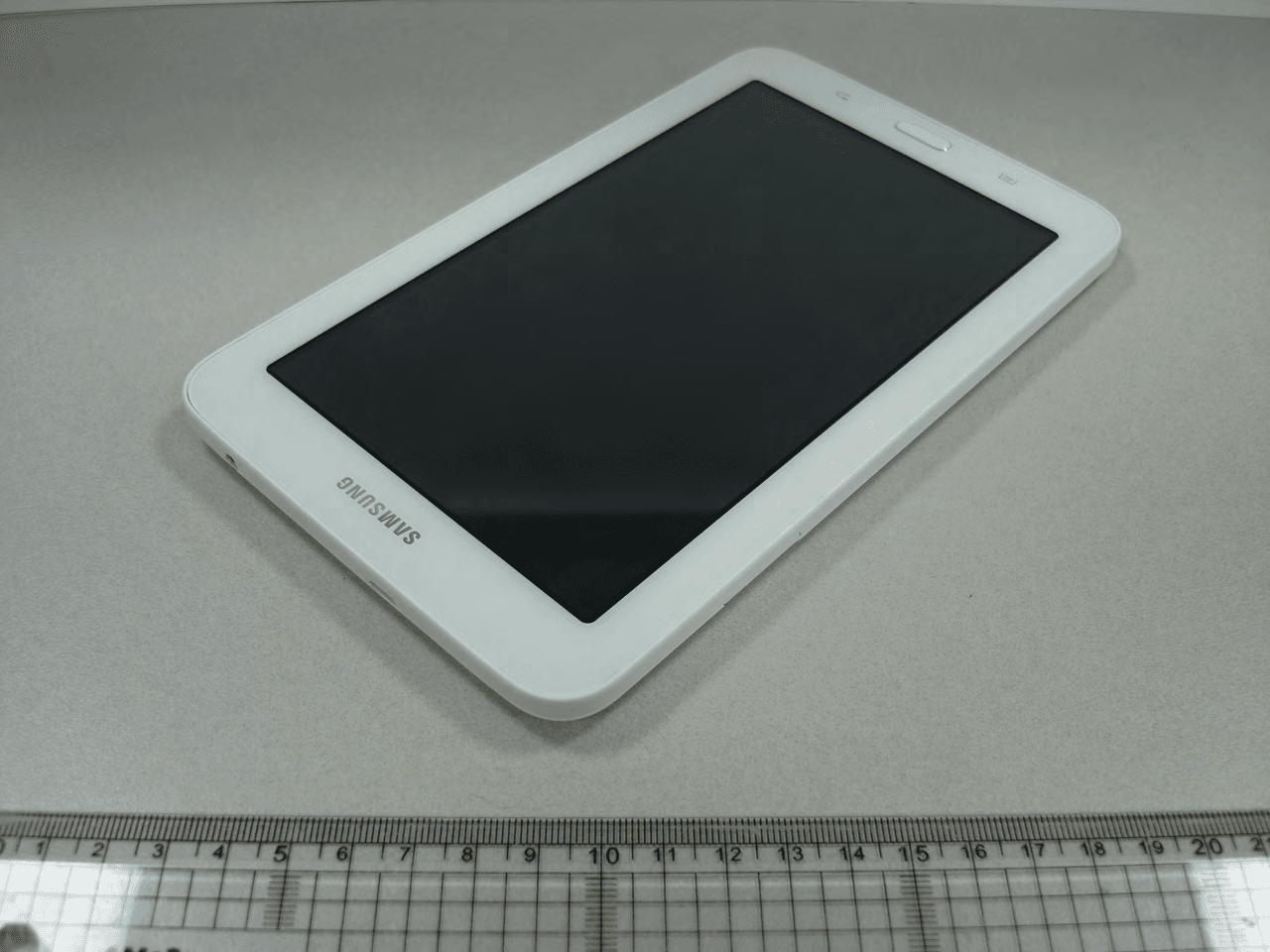 Tablet with WLAN and Bluetooth - FCC ID A3LSMT113 - Samsung Electronics Co Ltd (2)