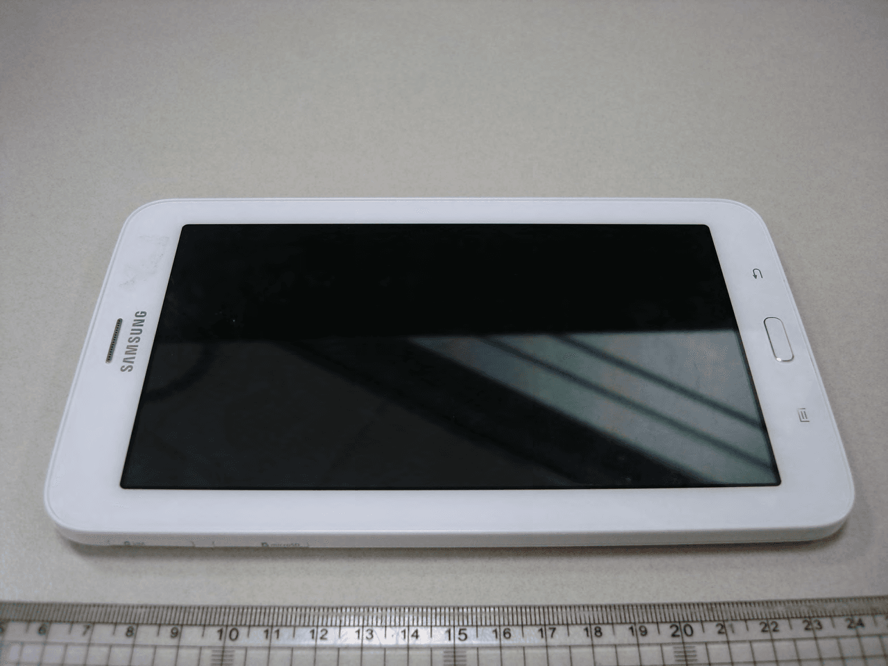 Cellular/PCS GSM Tablet with WLAN and Bluetooth - FCC ID A3LSMT116 - Samsung Electronics Co Ltd (4)