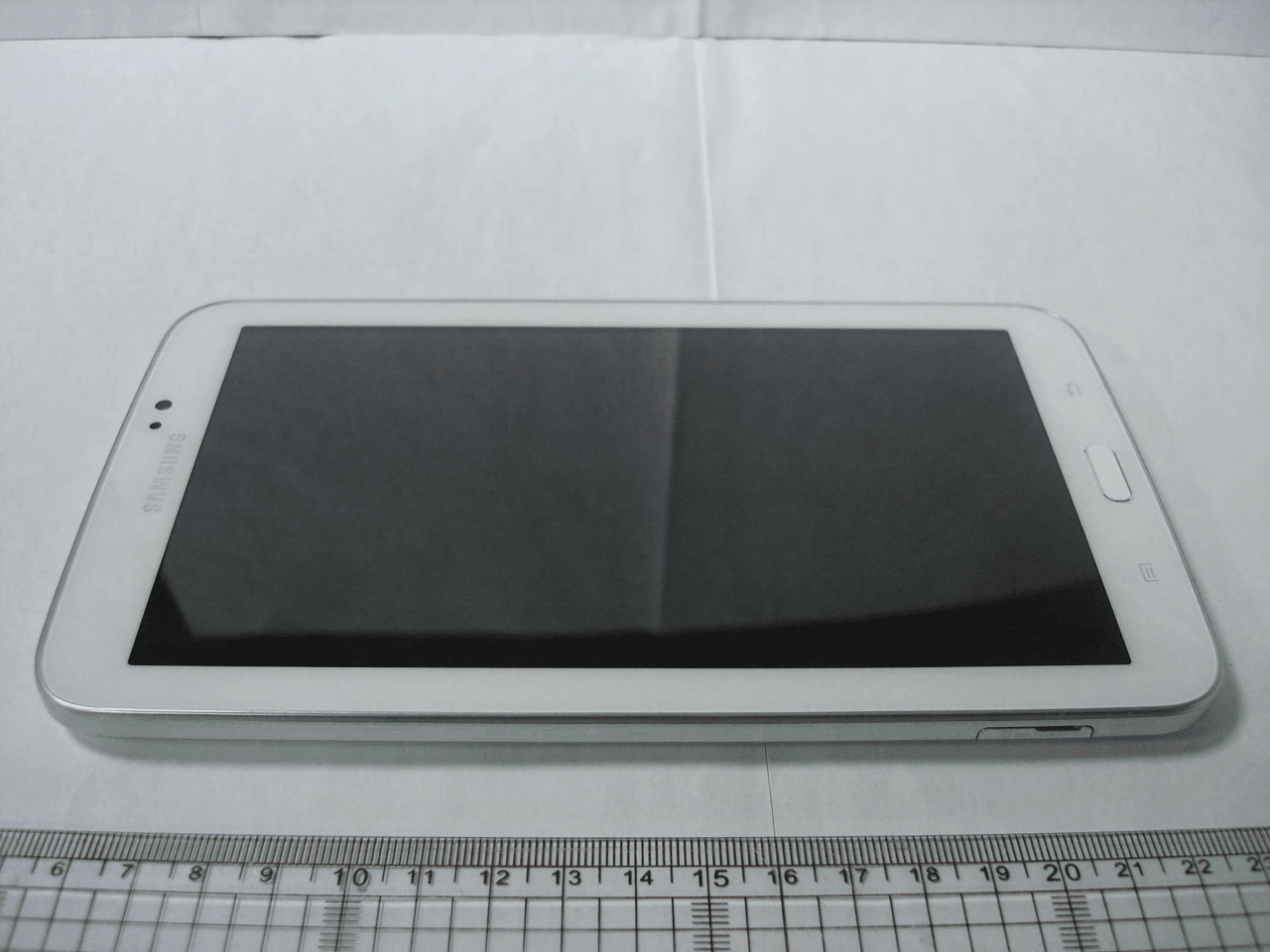 Portable Tablet Computer with WLAN and Bluetooth - FCC ID A3LSMT210 - Samsung Electronics Co Ltd (1)