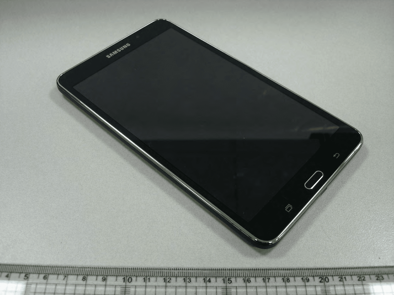 Multi-band GSM/EDGE/UMTS/LTE Tablet with WLAN and Bluetooth - FCC ID A3LSMT235 - Samsung Electronics Co Ltd (4)