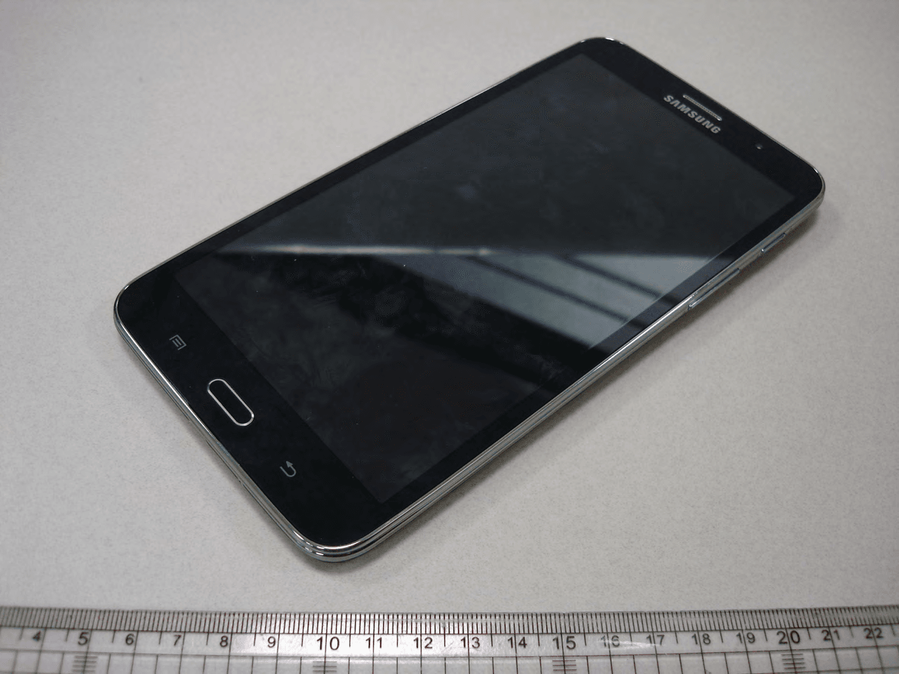 Cellular/ PCS GSM/ EDGE/ WCDMA Portable Tablet with WLAN, Bluetooth, RFID and ANT+ - FCC ID A3LSMT2558 - Samsung Electronics Co Ltd (4)