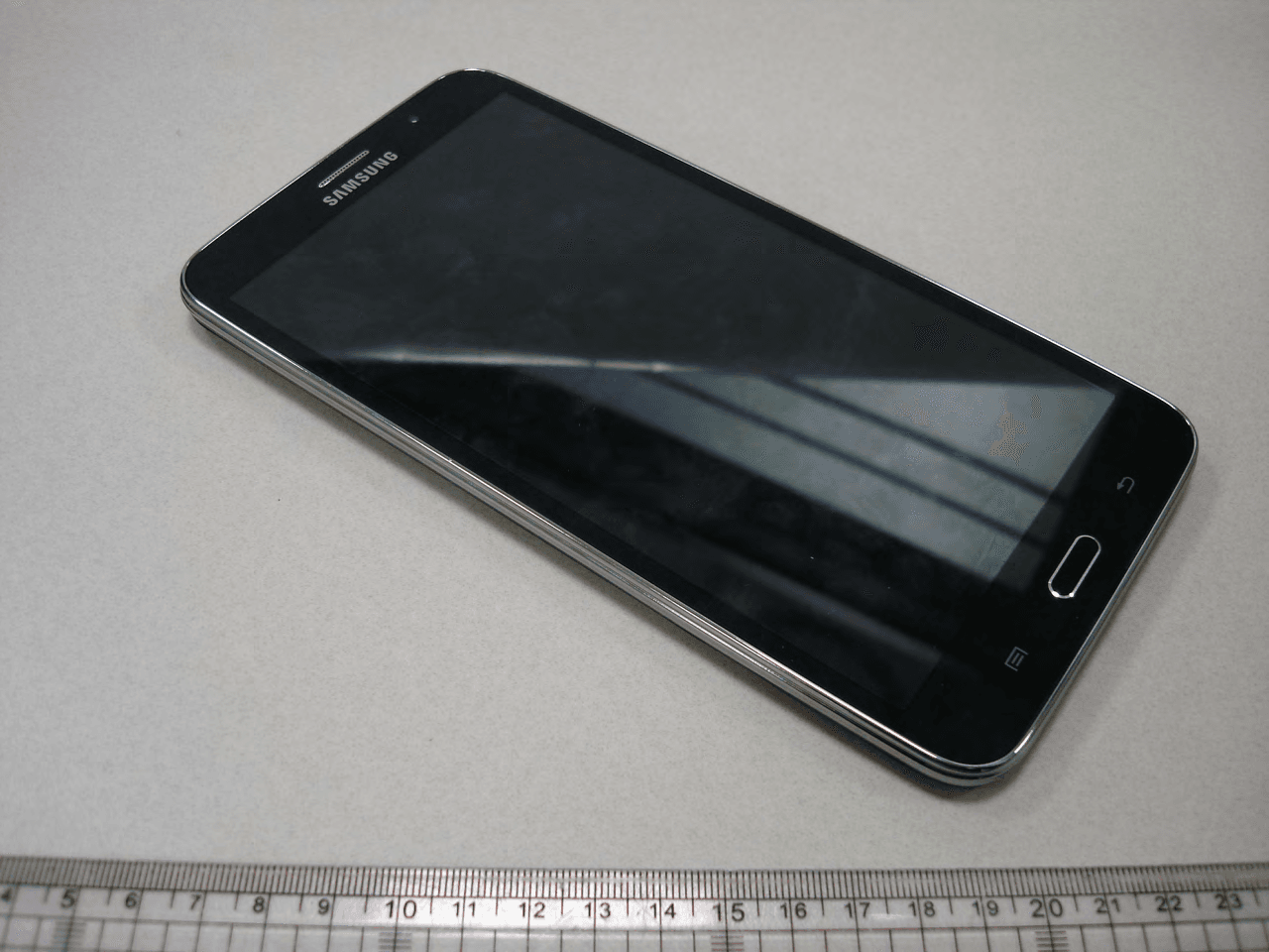 Cellular/ PCS GSM/ EDGE/ WCDMA Portable Tablet with WLAN, Bluetooth, RFID and ANT+ - FCC ID A3LSMT2558 - Samsung Electronics Co Ltd (5)