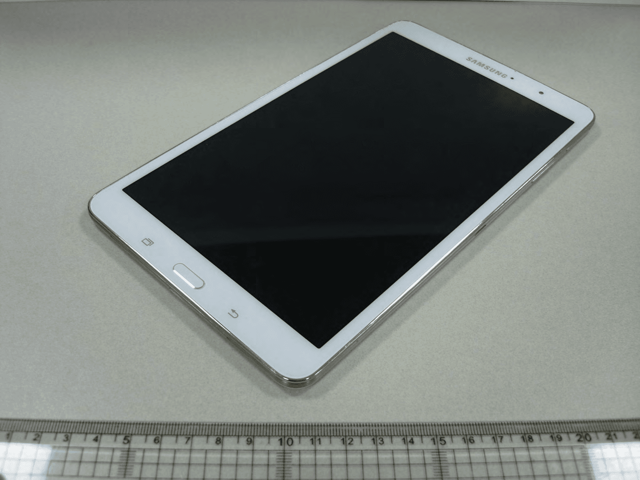 Portable Tablet with WiFi, Bluetooth and ANT+ - FCC ID A3LSMT320 - Samsung Electronics Co Ltd (4)