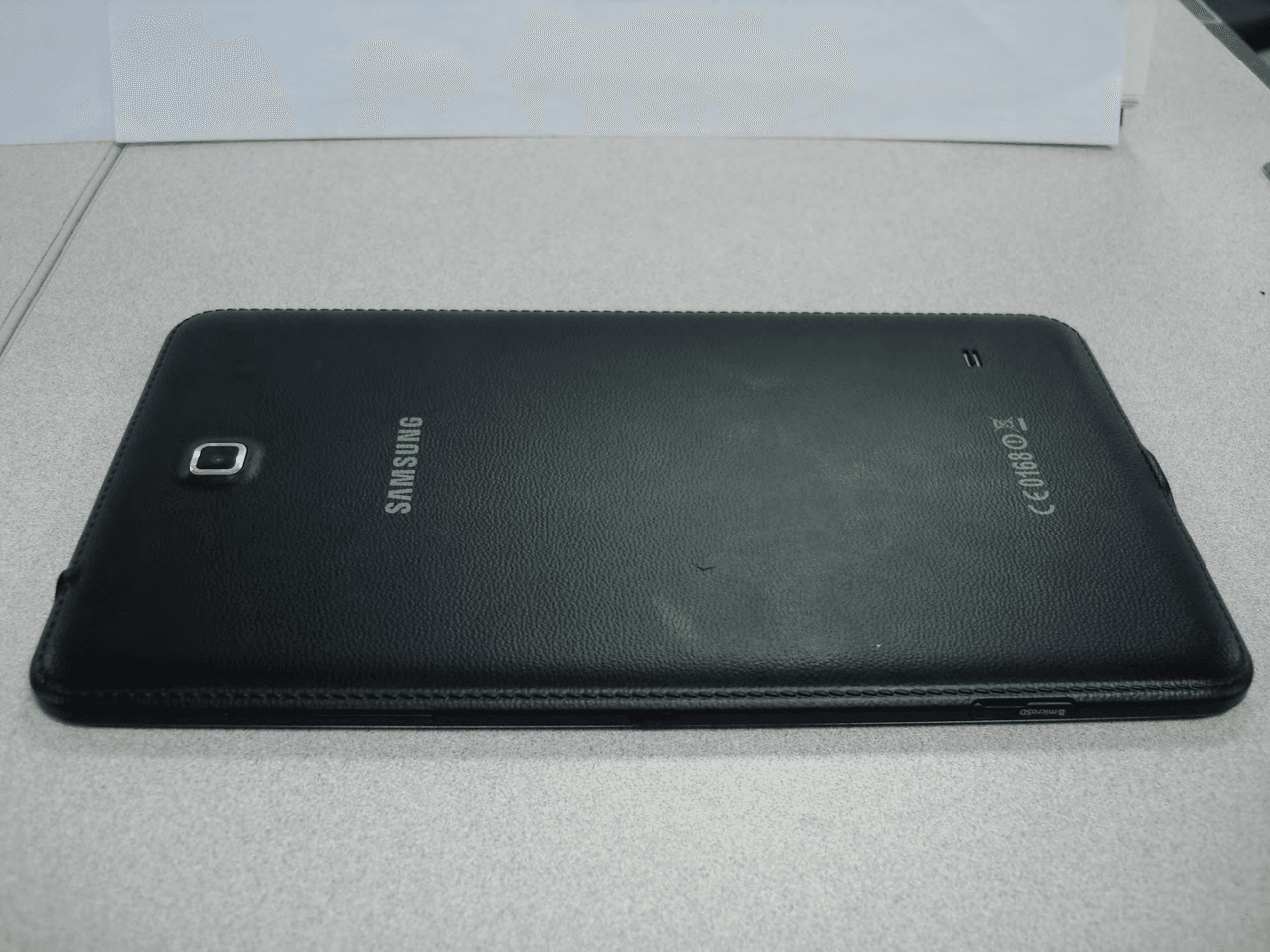 Portable WiFi Tablet with Bluetooth and ANT+ - FCC ID A3LSMT330 - Samsung Electronics Co Ltd (1)