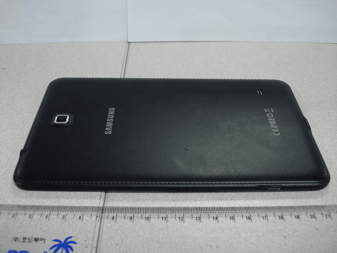 Portable WiFi Tablet with Bluetooth and ANT+ - FCC ID A3LSMT330 - Samsung Electronics Co Ltd (2)