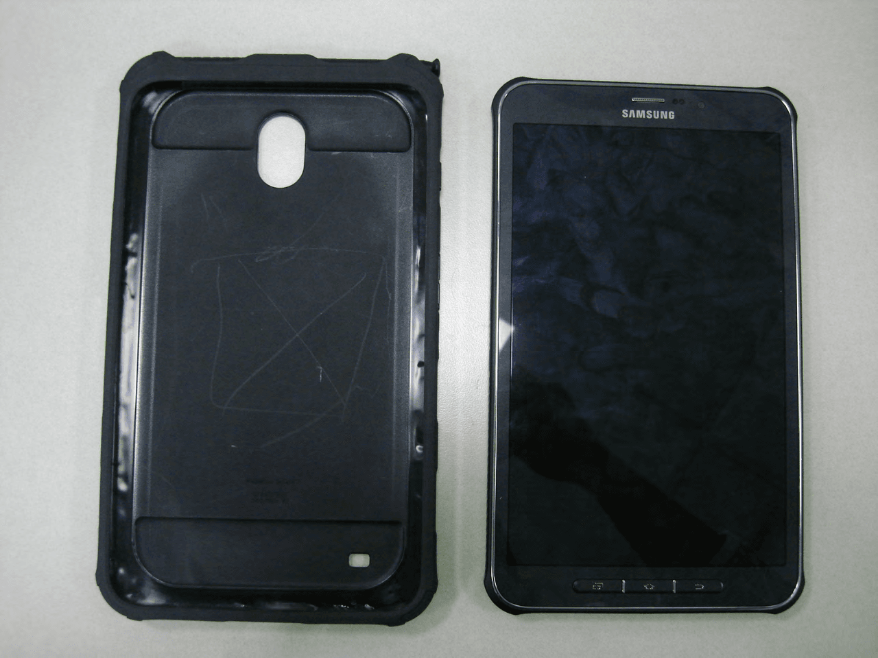GSM/WCDMA/LTE Phablet + Bluetooth, WLAN DTS/UNII a/b/g/n, ANT+ and NFC - FCC ID A3LSMT365 - Samsung Electronics Co Ltd (3)