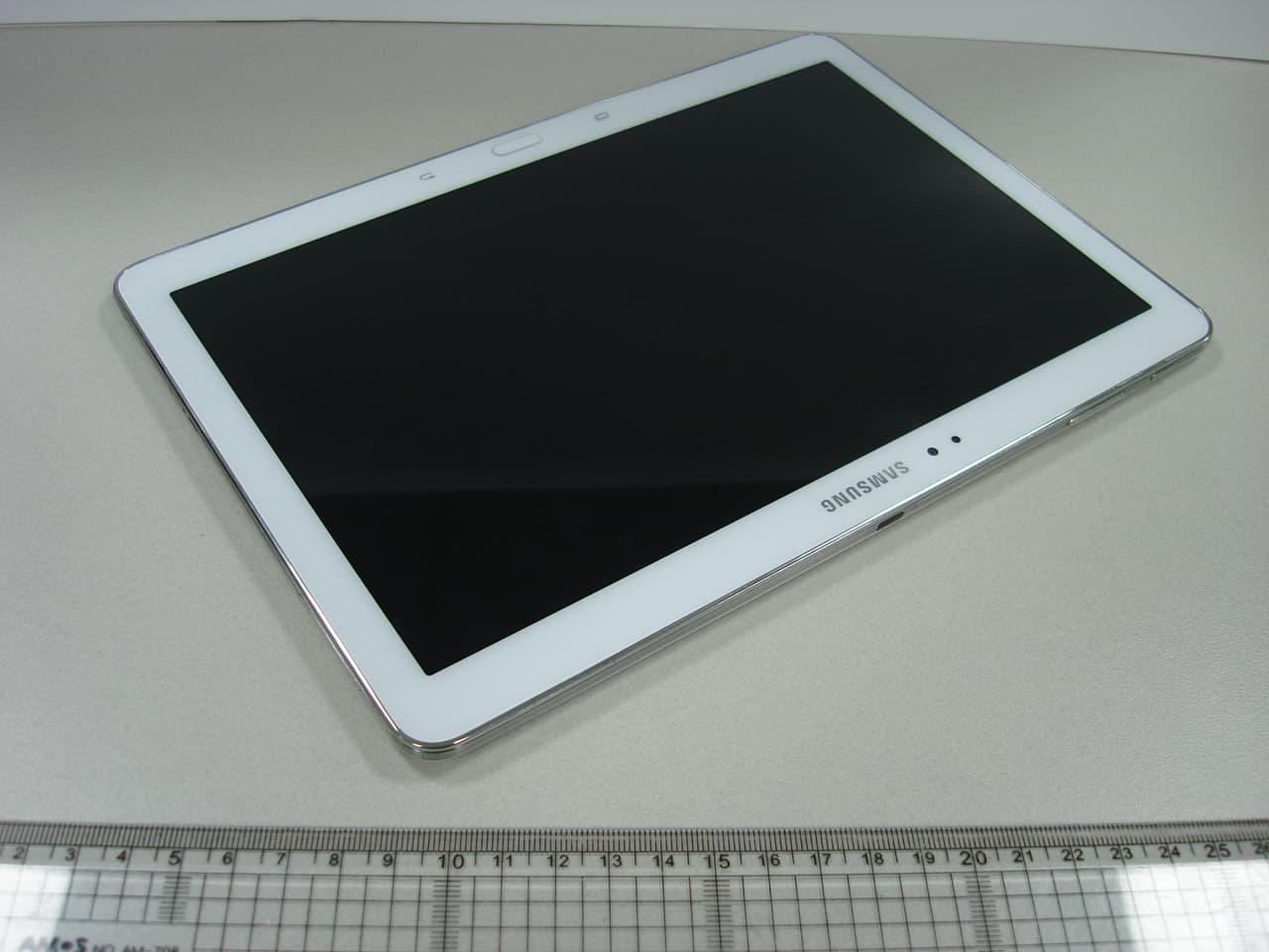 Portable WiFi Tablet with Bluetooth and ANT+ - FCC ID A3LSMT520 - Samsung Electronics Co Ltd (3)