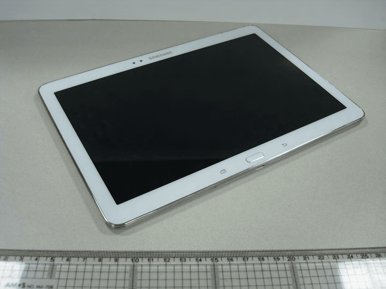 Multi-band GSM/EDGE/UMTS/LTE Tablet Computer with WLAN, Bluetooth and ANT+ - FCC ID A3LSMT525 - Samsung Electronics Co Ltd (4)