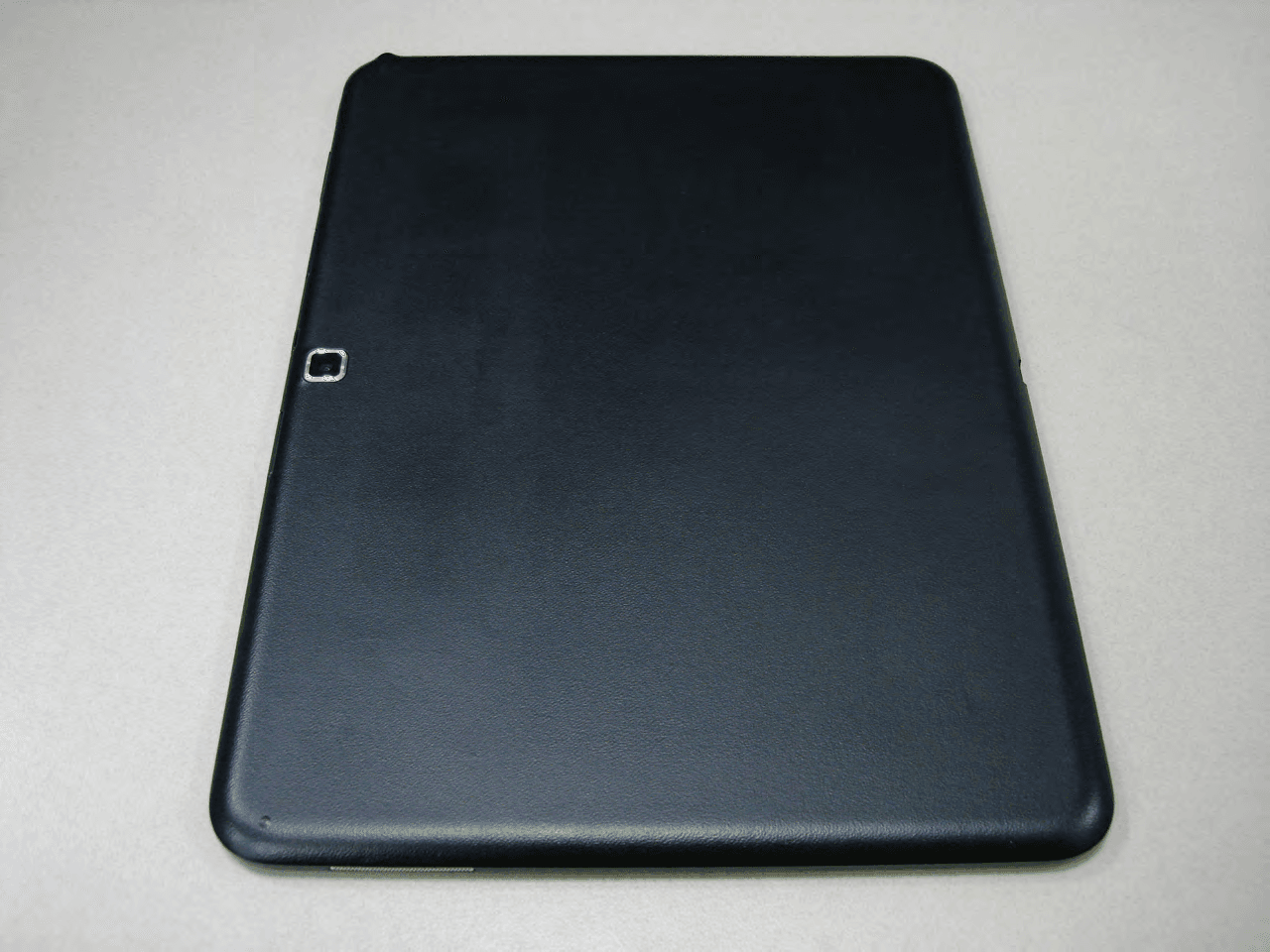 Multi-Band CDMA/ LTE Portable Tablet with WLAN, Bluetooth and ANT+ - FCC ID A3LSMT537R4 - Samsung Electronics Co Ltd (2)