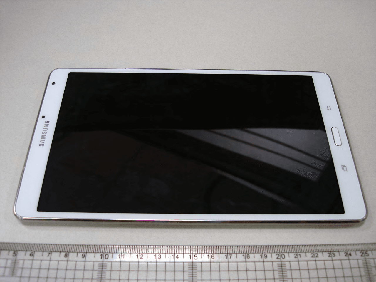 Portable Tablet with WLAN, Bluetooth and ANT+ - FCC ID A3LSMT700 - Samsung Electronics Co Ltd (1)