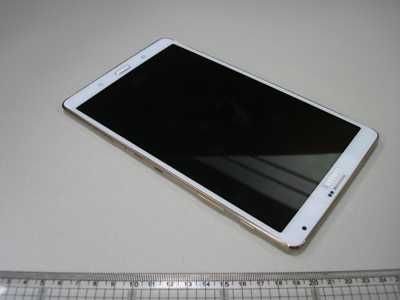 Multi-band GSM/EDGE/WCDMA Portable Tablet with WLAN, Bluetooth and ANT + - FCC ID A3LSMT705C - Samsung Electronics Co Ltd (2)