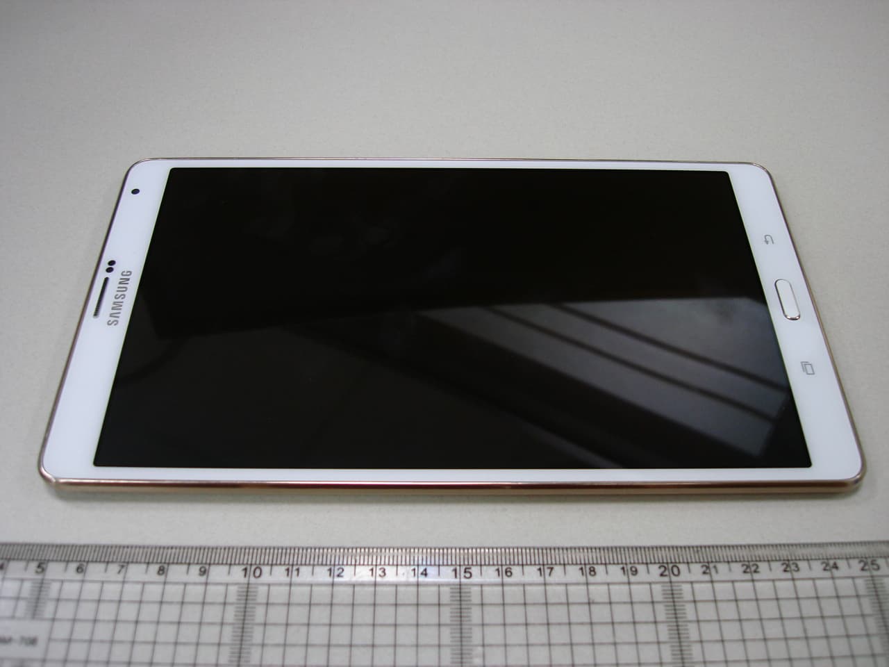 Multi-band GSM/EDGE/WCDMA Portable Tablet with WLAN, Bluetooth and ANT + - FCC ID A3LSMT705C - Samsung Electronics Co Ltd (3)