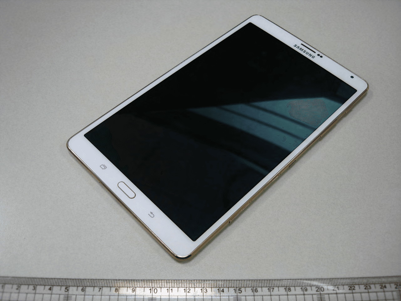 Multi-Band GSM/ EDGE/ UMTS/ LTE Portable Tablet with WLAN, Bluetooth and ANT+ - FCC ID A3LSMT705Y - Samsung Electronics Co Ltd (1)