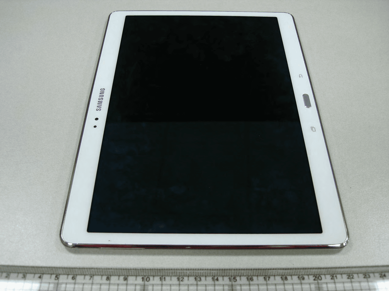 Tablet with Bluetooth, DTS/UNII a/b/g/n/ac & ANT+ - FCC ID A3LSMT800 - Samsung Electronics Co Ltd (1)