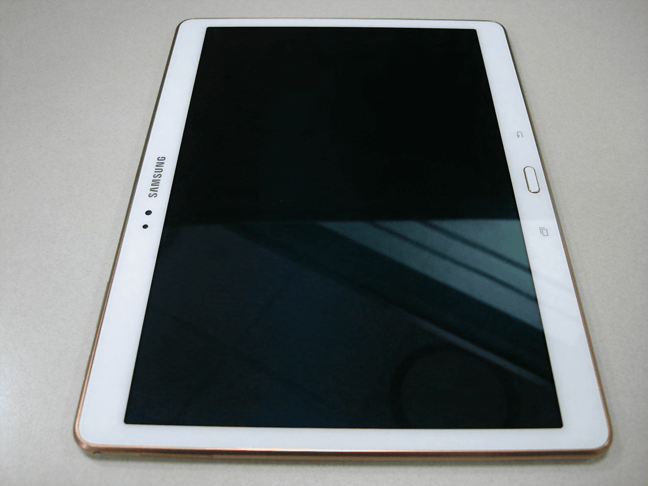 Multi-band CDMA/LTE Portable Tablet with WLAN, Bluetooth, and ANT+ - FCC ID A3LSMT807R4 - Samsung Electronics Co Ltd (4)