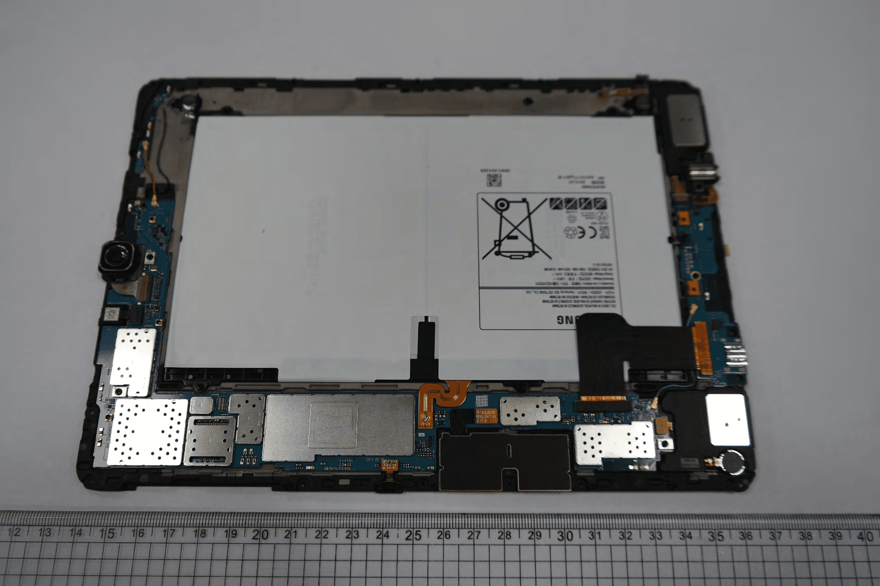 Multi-band UMTS/LTE Tablet with WLAN, Bluetooth, and ANT+ - FCC ID A3LSMT817W - Samsung Electronics Co Ltd (5)