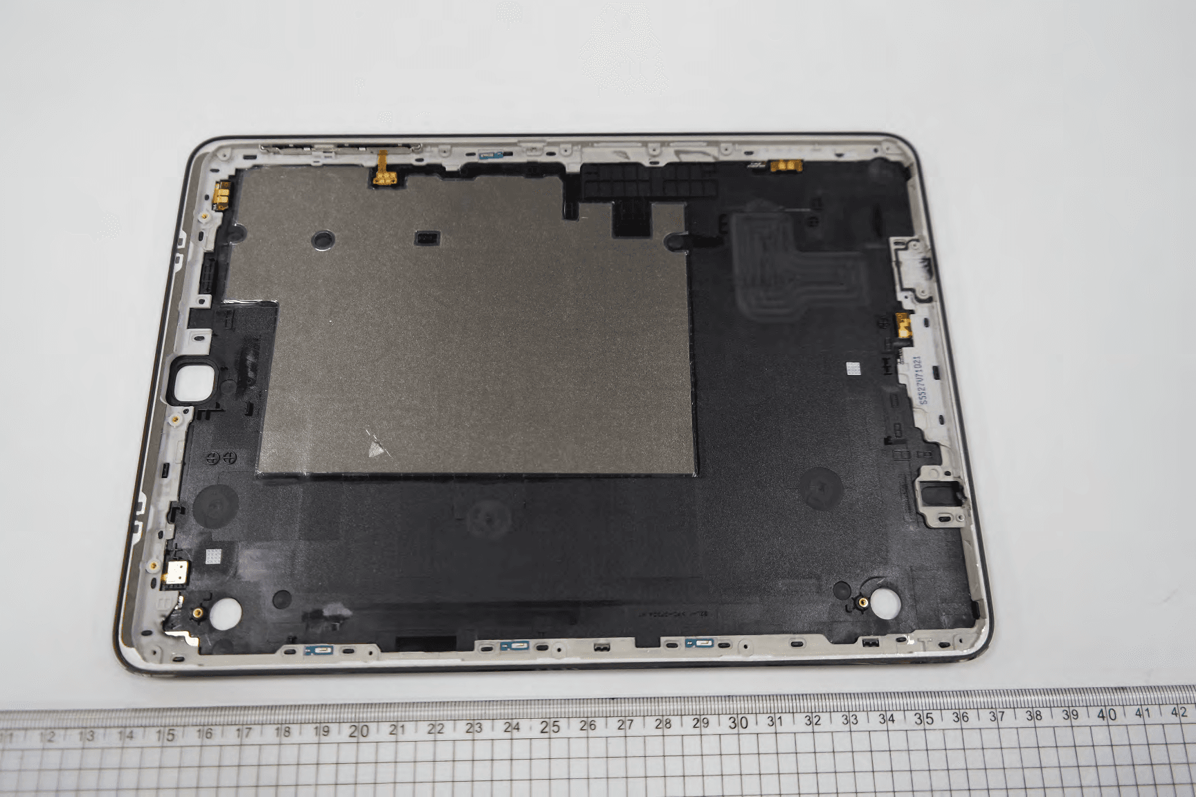 Multi-band UMTS/LTE Tablet with WLAN, Bluetooth, and ANT+ - FCC ID A3LSMT817W - Samsung Electronics Co Ltd (1)