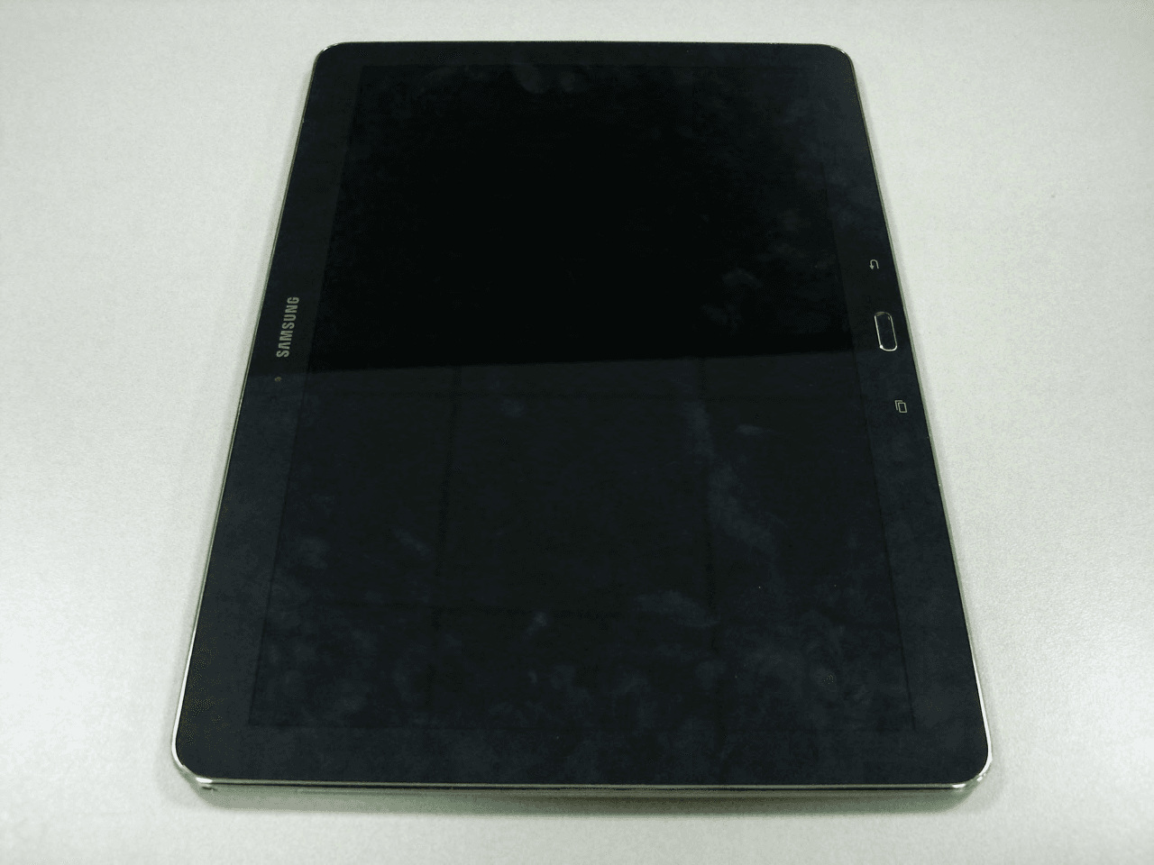 Portable WiFi Tablet with Bluetooth and ANT+ - FCC ID A3LSMT900 - Samsung Electronics Co Ltd (3)